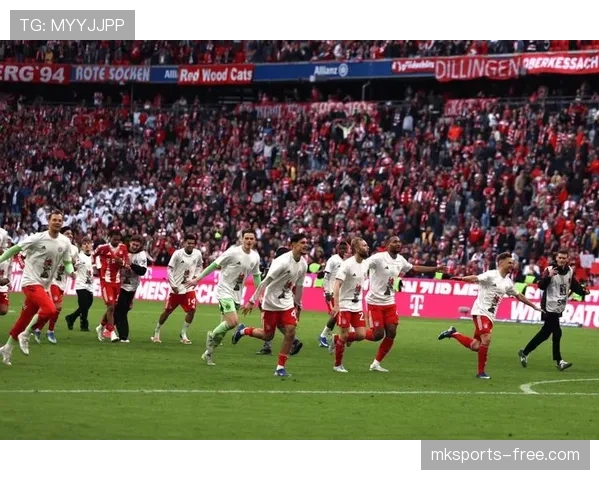 拜仁中场控球占优却对抗乏力，稳定性面临考验